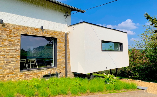 L’expansion harmonieuse -  Construction d’une annexe ultra moderne en bord de la vallée de la Meuse